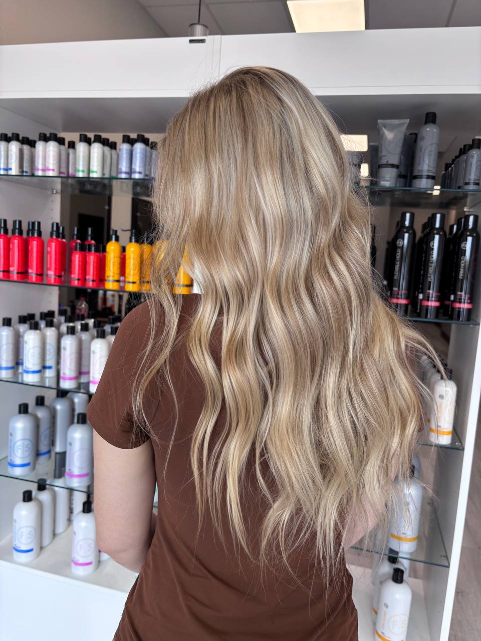 Long blonde highlights with natural dimension